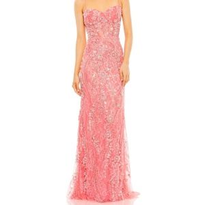 Mac Duggal Sweetheart Sleeveless Embellished Gown